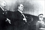 1928 – Cumhuriyet Bayramı’nda şeref tribününde TBMM Başkanı Kâzım Özalp, Gazi Mustafa Kemal, Gnkur. Başkanı Mareşal Fevzi Çakmak