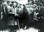 1930 - Amasya'da halkın ve bir kadının dertlerini dinlerken
