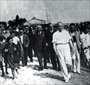 1935 – Florya’da halk ve çocuklarla