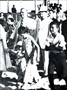 1935 – Florya’da çocuklar ve Salih Bozok’la. Elinden tutulan çocuk mânevî kızı Ülkü’dür