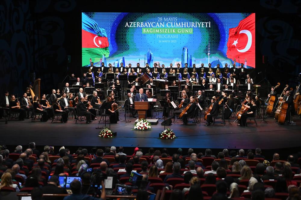 TÜRK DÜNYASININ ORTAK GURURU AZERBAYCAN'IN BAĞIMSIZLIK GÜNÜ KÜLLİYE’DE KUTLANDI